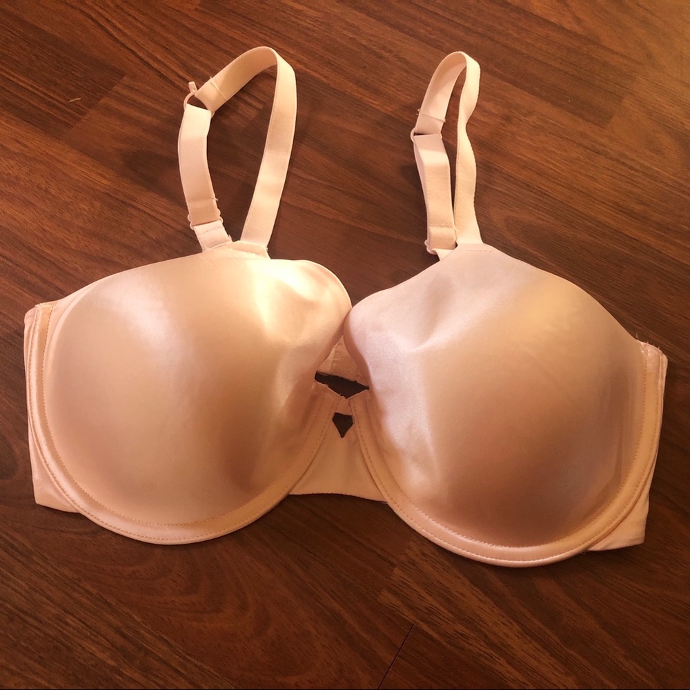 Hanes Underwire Bra Lightly Padded 34DD NWOT